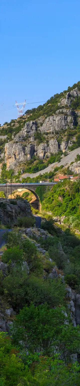 Fahre eine der spektakulärsten Bahnstrecken Europas